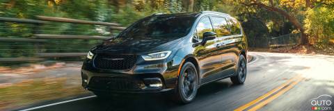 Chrysler Recalls 67,000 Pacifica Plug-In Hybrid Minivans